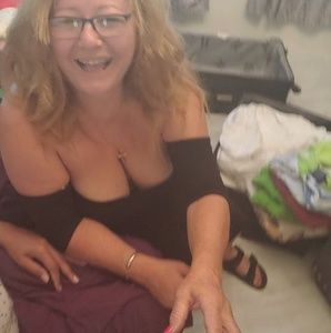 Meet your Posher, Glory